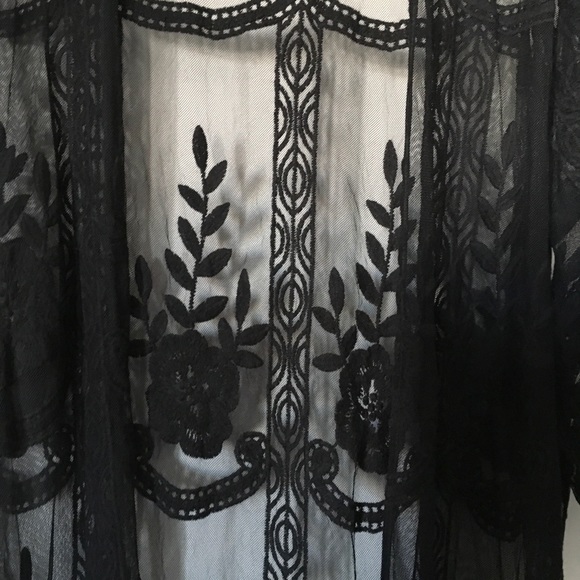 Forever 21 floral embroidered mesh kimono - Picture 2 of 7